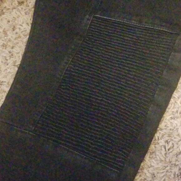 Jeans - Picture 2 of 4